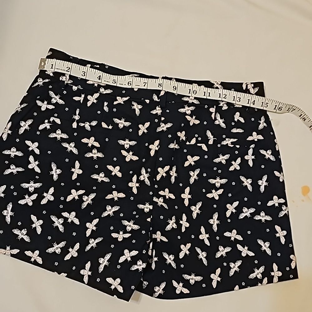 Loft Bee Print Shorts size 0 - Picture 2 of 6